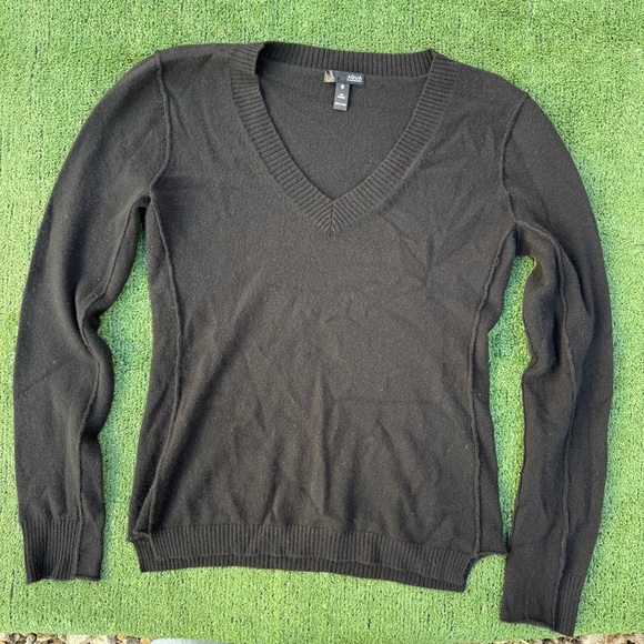 Aqua Sweaters - Cashmere Luxury Black V-neck Sweater, aqua brand size large